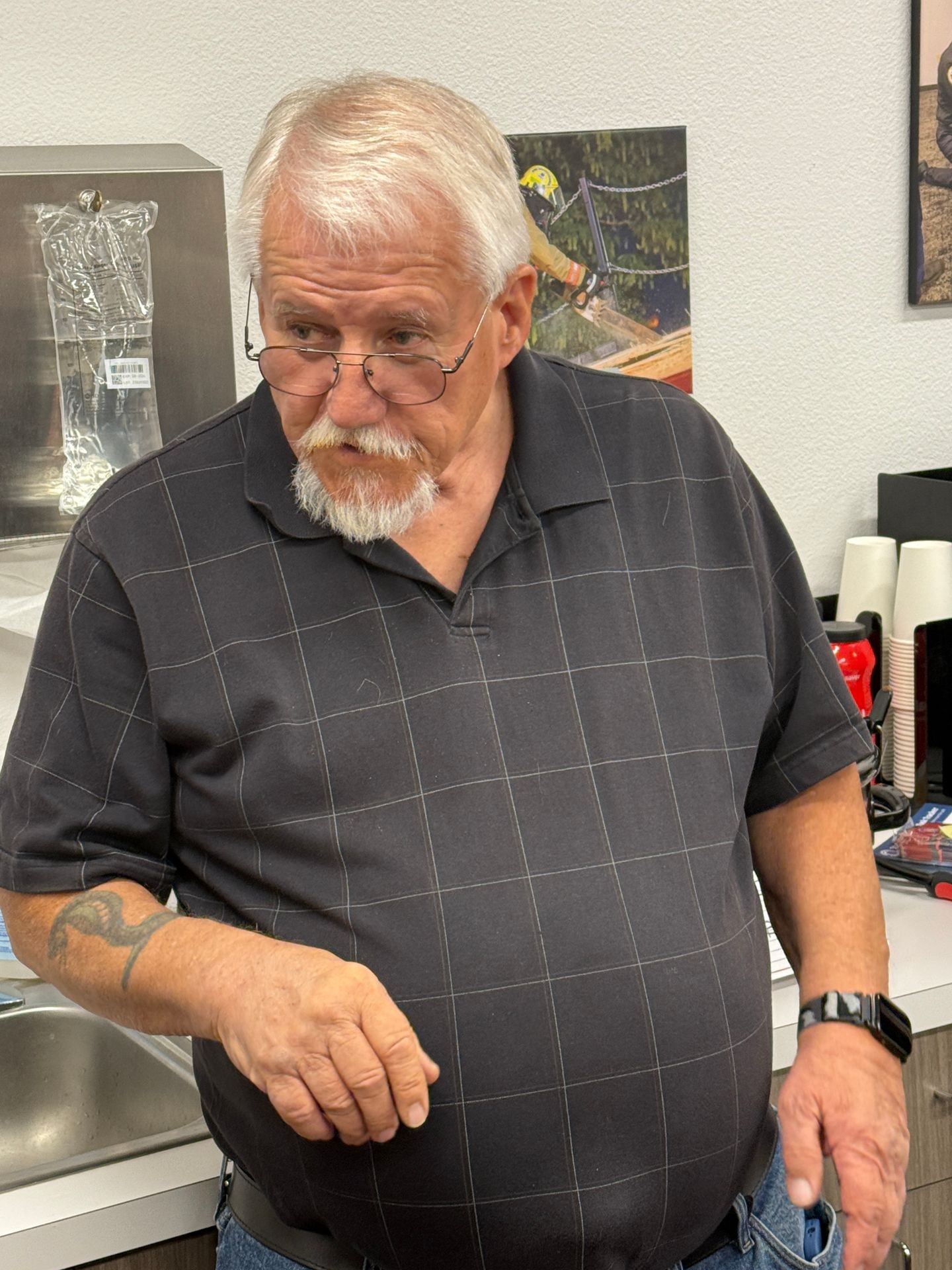 Pat Schauer, Service Officer